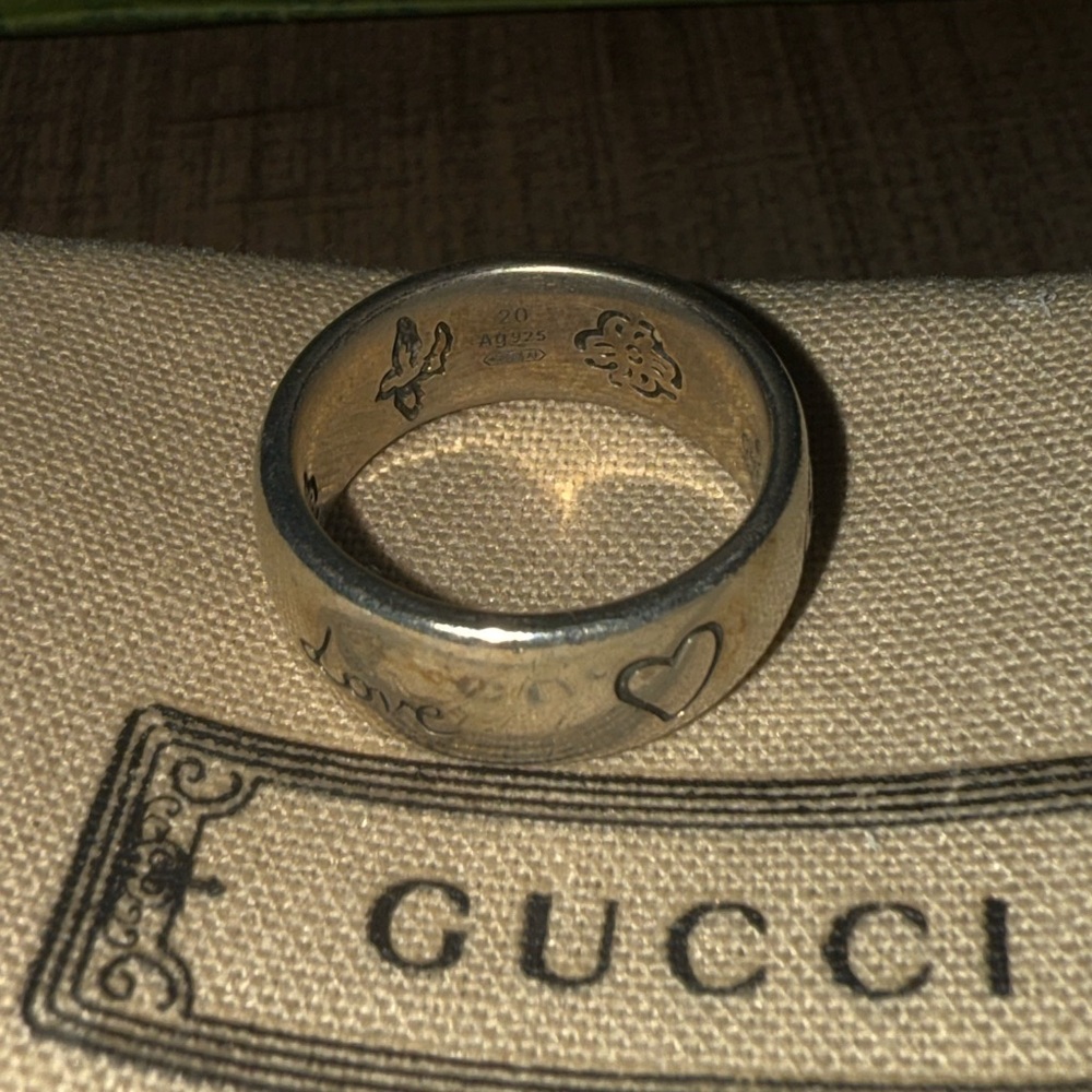 Gucci Blind For Love Sterling Silver Ring - Picture 6 of 8